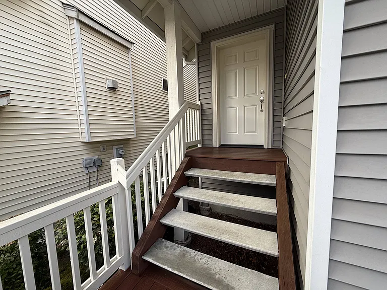 3382 S 283rd Ln — Photo 32