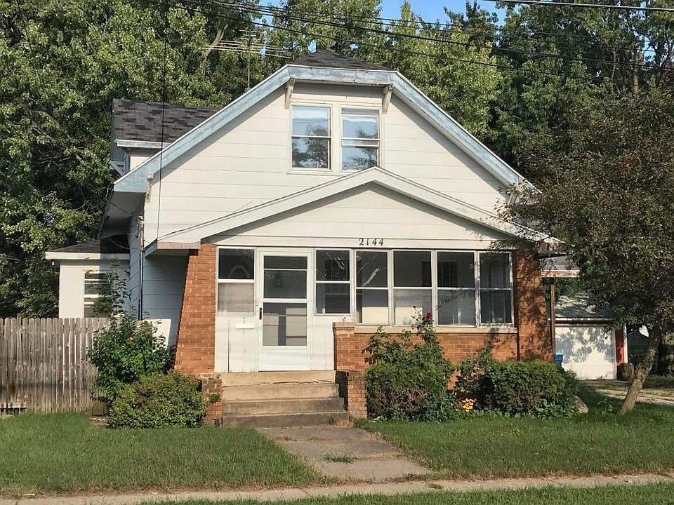 1st image of 2144 Greenfield Ave SW