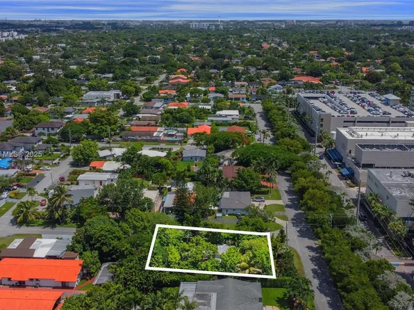 6256 SW 32nd St, Miami, FL 33155