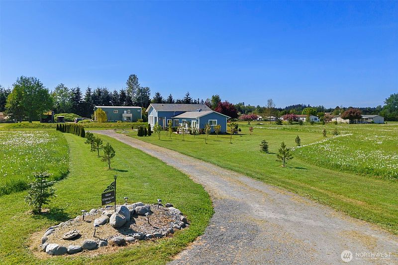 3rd image of 93 Buttercup Lane