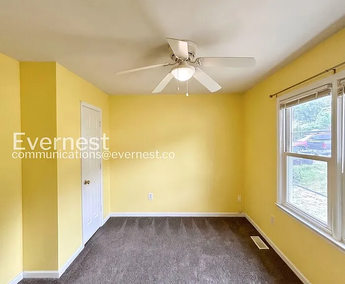 11406 Wentworth Ct — Photo 12