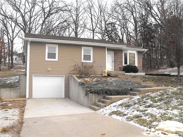 1st image of 133 Christopher Ln