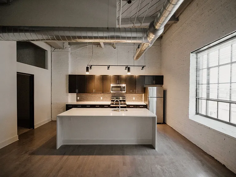 Maxwell Lofts — Photo 29