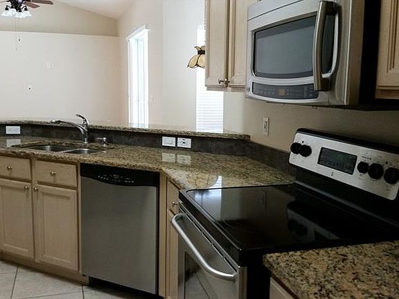 5th image of 18118 Palm Breeze Dr