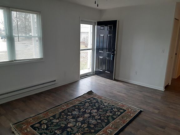 5th image of 326 Sherman Ave