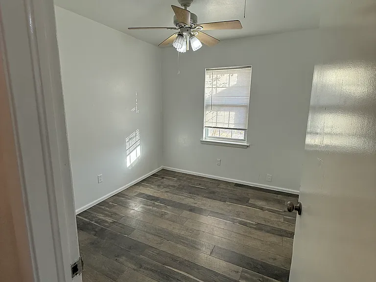 2529 Rutgers Dr — Photo 11