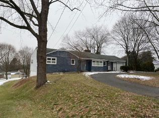 168 Shaker Rd, Albany, NY 12211