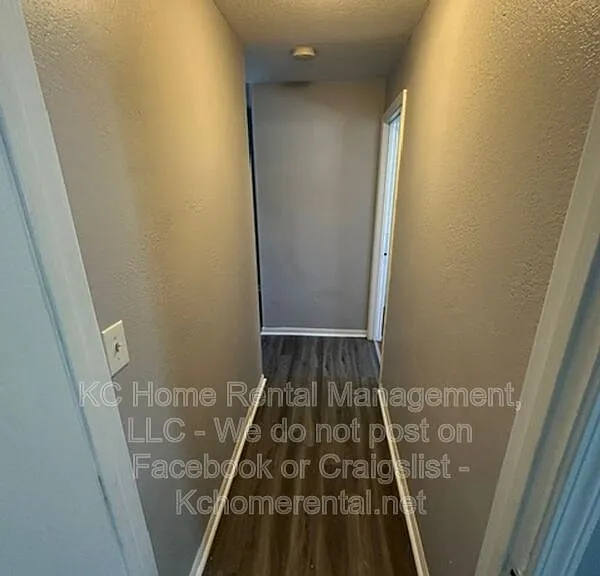 3633 Central St #2 — Photo 17