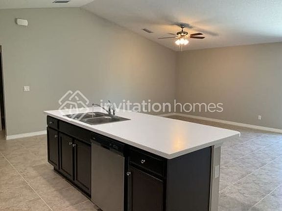 3rd image of 1556 Talavera St SE