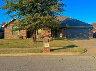 3304 E Hudson St, Broken Arrow, OK 74014