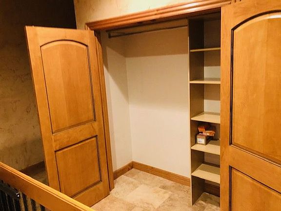 4th image of 1012 Summerlon Way #0