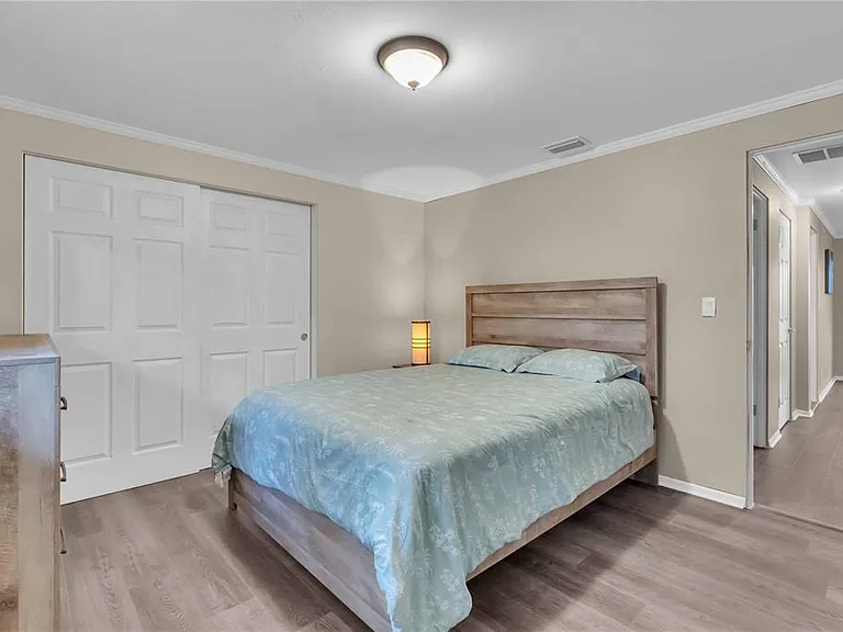 7420 Cass Cir — Photo 29