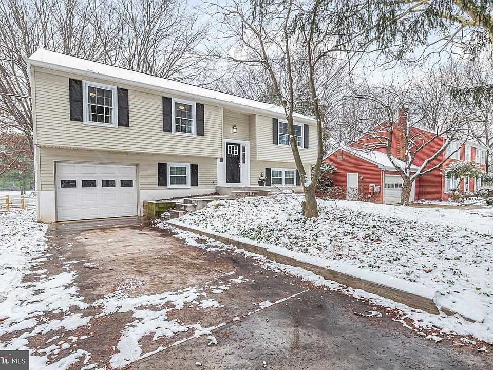 1st image of 6449 Tauler Ct
