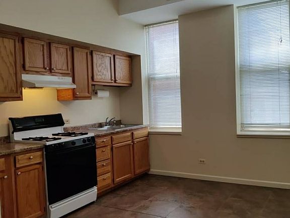 2nd image of 1808 S Racine Ave #7