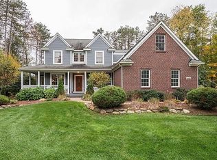 4465 Emu Dr, Pinckney, MI