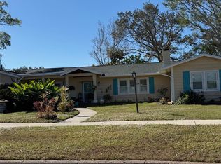 7402 Westmoreland Dr, Sarasota, FL 34243