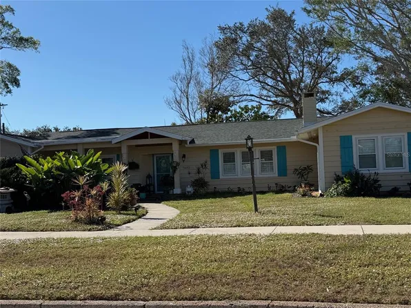 7402 Westmoreland Dr, Sarasota, FL 34243