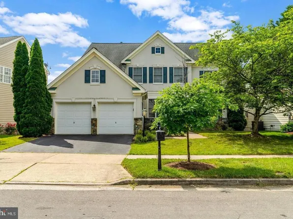 43725 Red House Dr, Leesburg, VA 20176