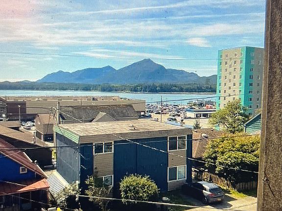 Your private deck to enjoy views of Tongass Narrows and Gravina Island