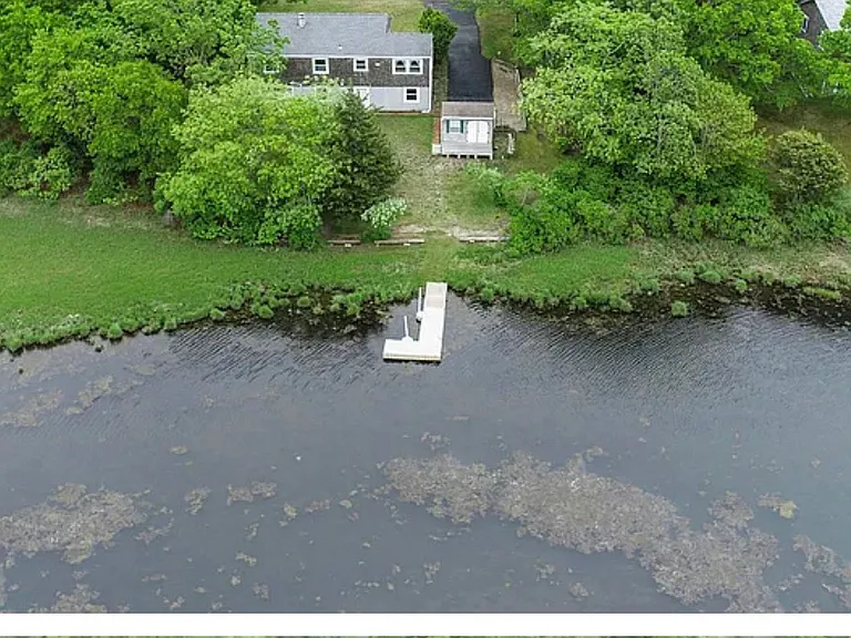171 Edgewater Dr W — Photo 5