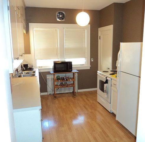 Roomy kitchen!