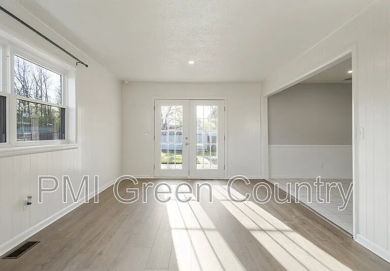 1601 S 1st Pl — Photo 14