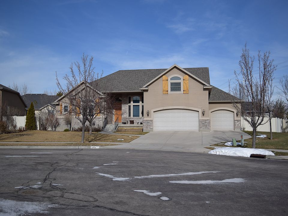 1st image of 1000 W Waters Edge Cir