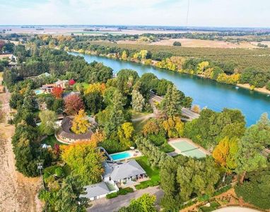 13870 River Rd, Walnut Grove, CA, 95690