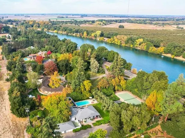 13870 River Rd, Walnut Grove, CA 95690