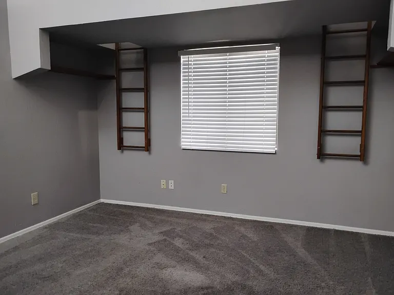 Guest bedroom/kids bedroom number 2
