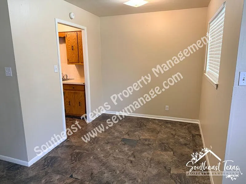 2 bed, 1.0 bath, 868 sqft, $925 — Photo 4