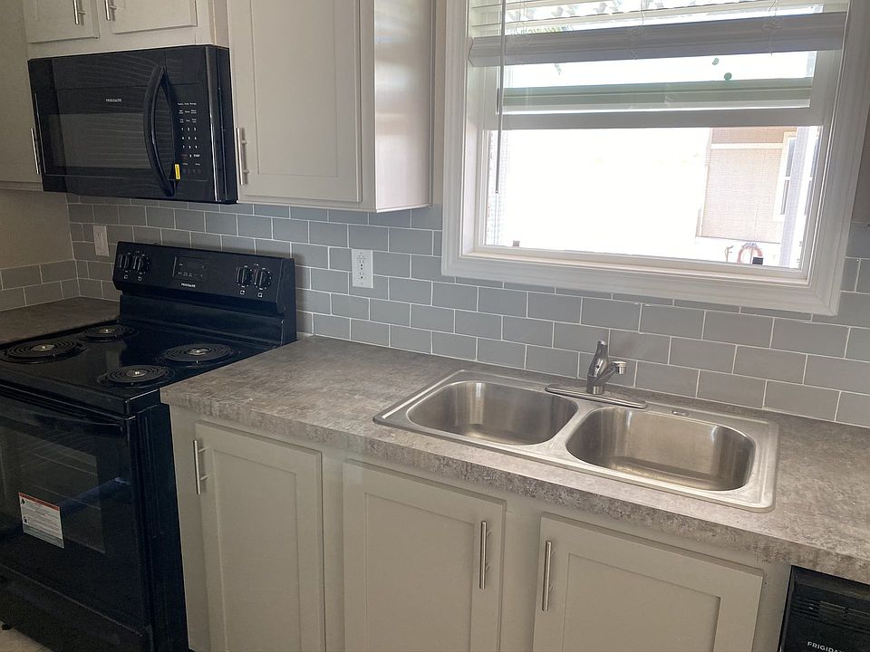 2nd image of 2000 S Apache Rd Lot 137