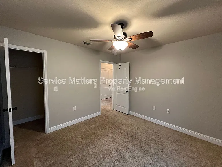 4496 Fiske St — Photo 33