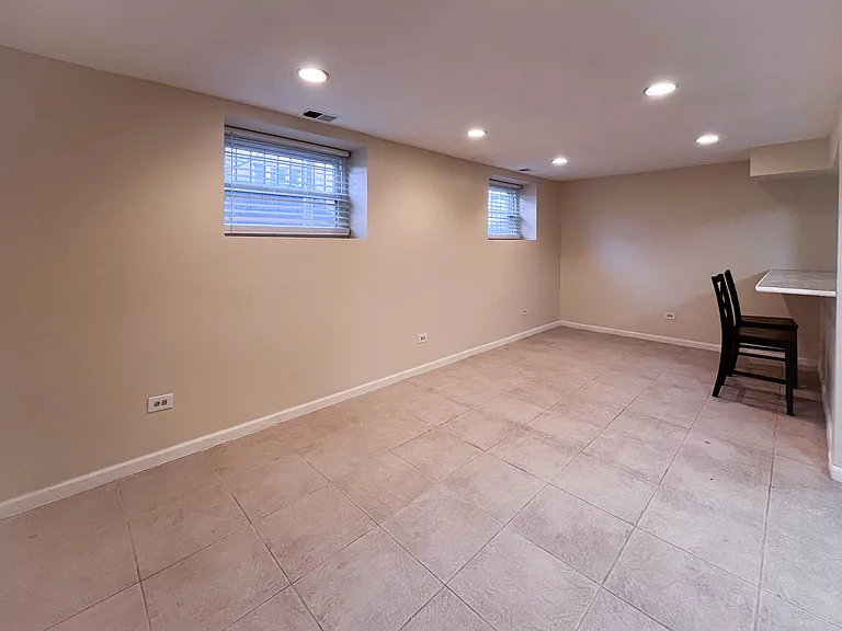 2237 N Kedzie Blvd #G — Photo 6