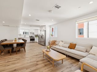 1332 W 35th Pl - USC DPS, Los Angeles, CA 90007