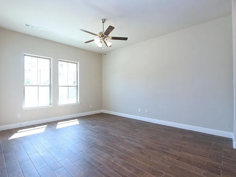 4255 Shavano Dr — Photo 11