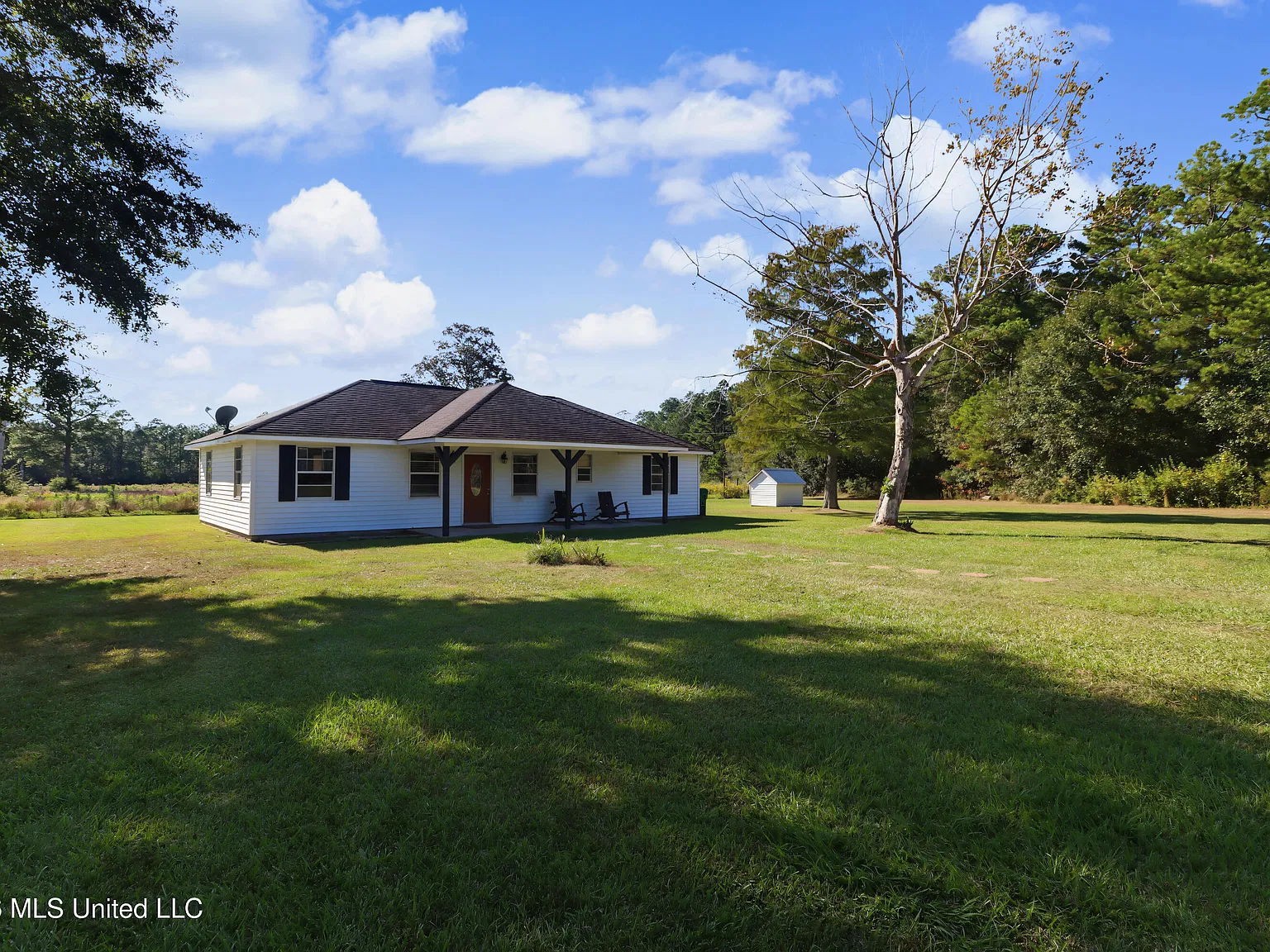 4 bed, 2.0 bath, 1250 sqft, $1,650 — Photo 2