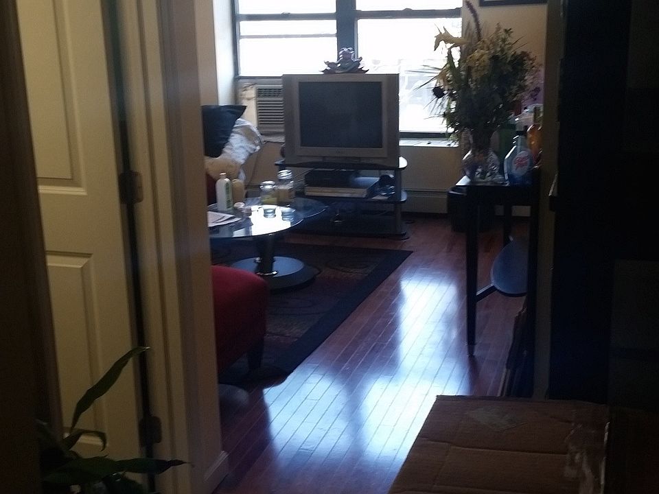 1st image of 3009 34th St Fl 2