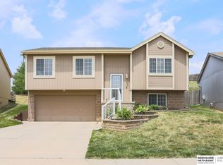 17228 Taylor St, Omaha, NE 68116