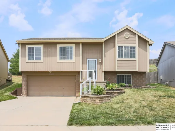 17228 Taylor St, Omaha, NE 68116