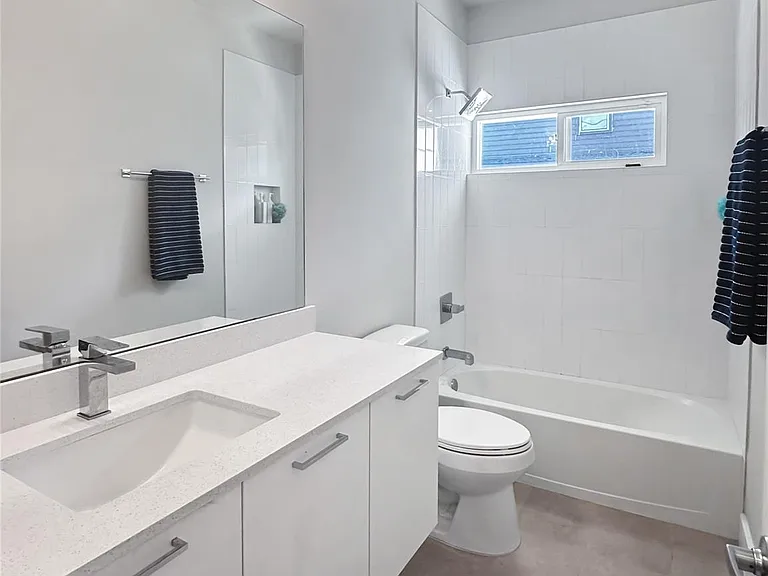 4702 Oats St #B — Photo 14