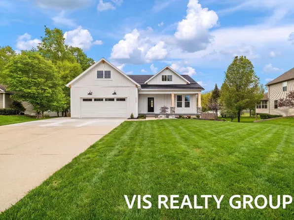 13024 Woodrush Ct, Grand Haven, MI 49417