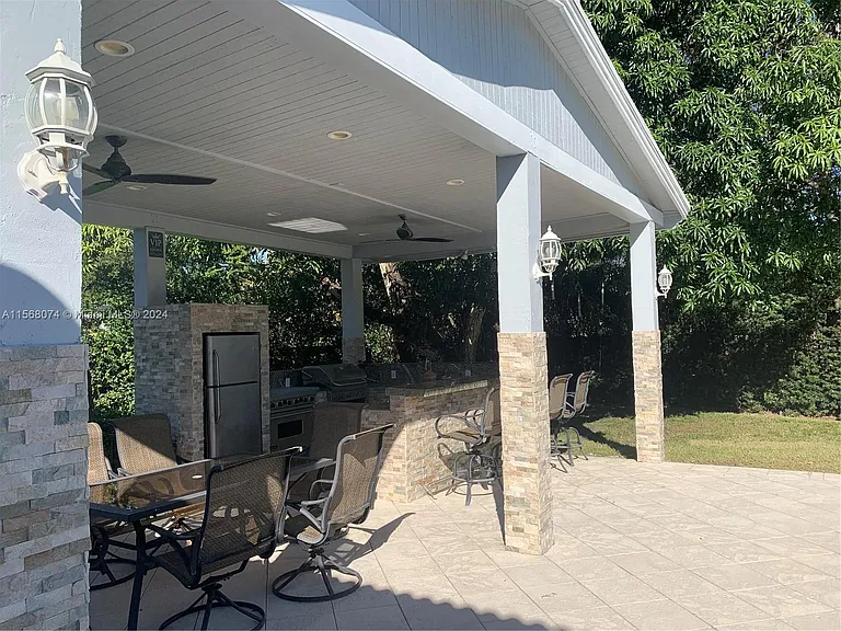 7625 SW 75th Ave — Photo 38