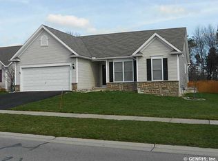 207 Westcombe Park, West Henrietta, NY 14586