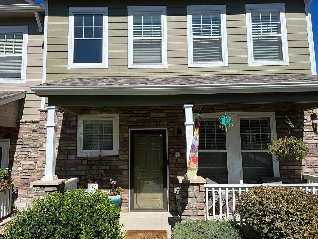 3 bed, 1900 sqft, $2,750 — Photo 2