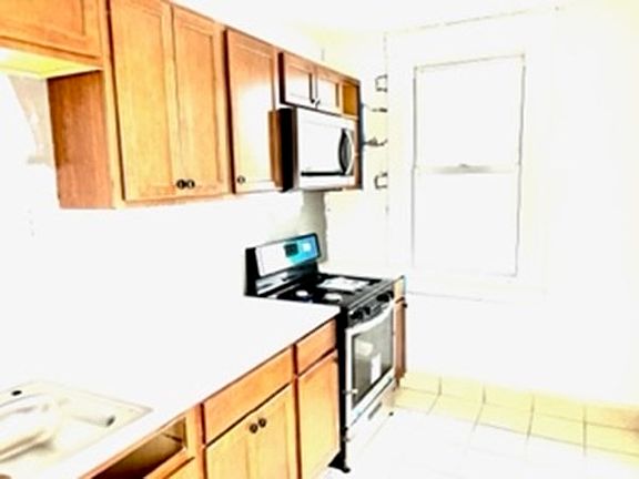 3rd image of 181-183 Ashley Blvd