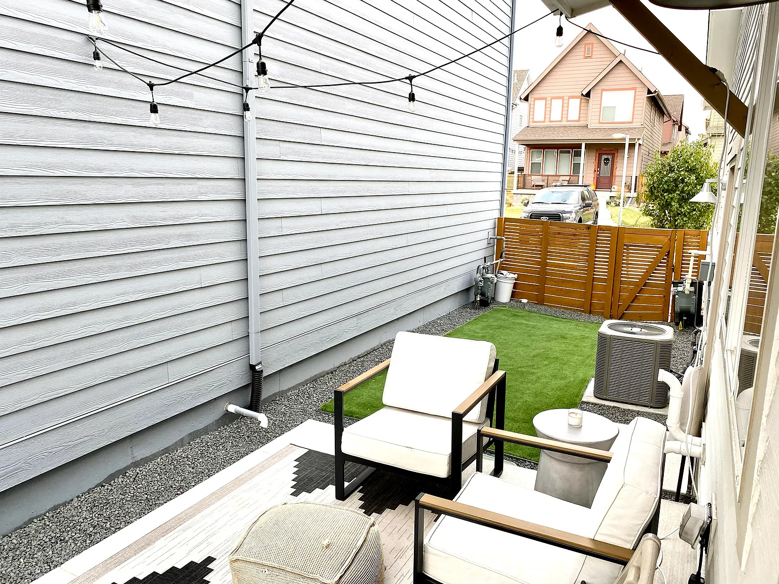3 bed, 2.5 bath, 2016 sqft, $3,175 — Photo 2