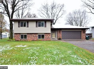 940 102nd Ln NE, Blaine, MN 55434