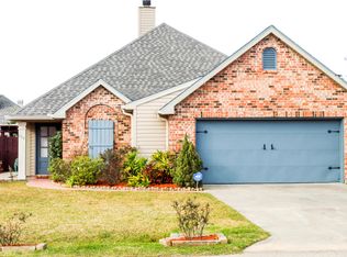 111 Troubadore Dr, Youngsville, LA 70592
