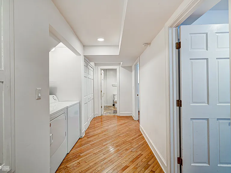1517 W Irving Park Rd #CH — Photo 29